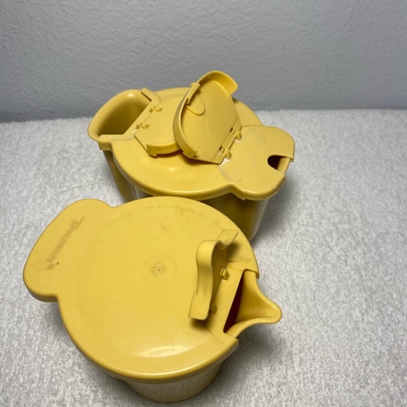 Tupperware Yellow Storage Containers - Picture 3 of 8